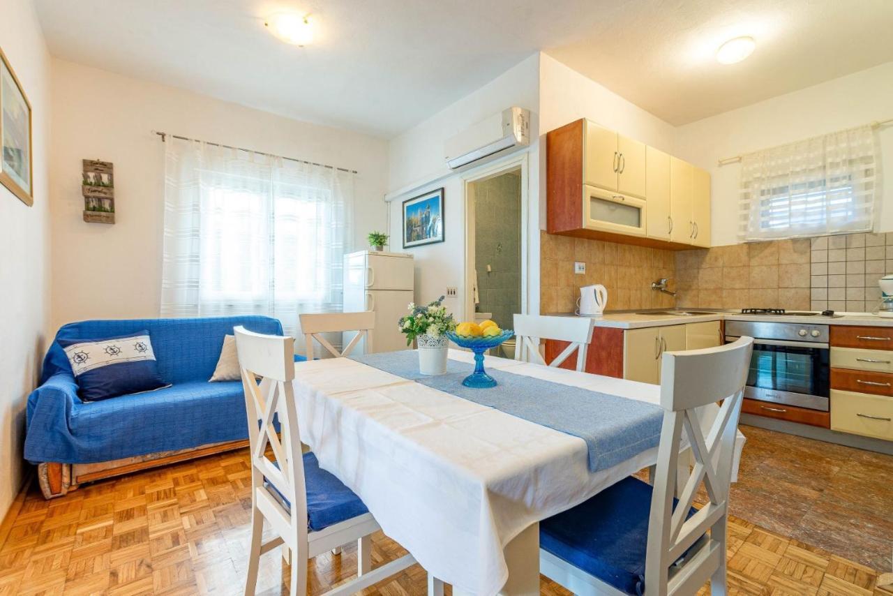 Family Friendly Seaside Apartments Kozino, Zadar - 5749 돈제페트레케인 외부 사진