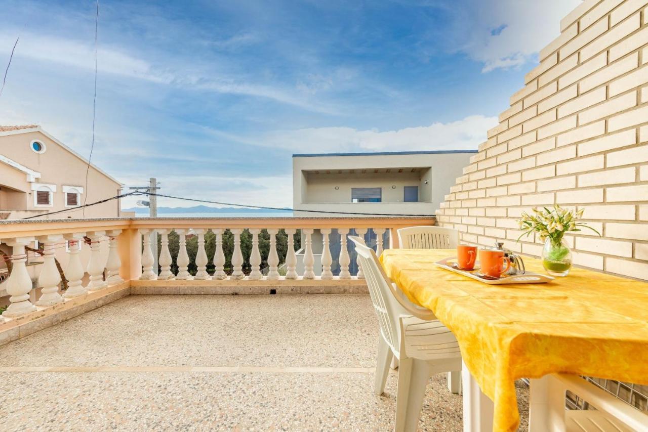 Family Friendly Seaside Apartments Kozino, Zadar - 5749 돈제페트레케인 외부 사진