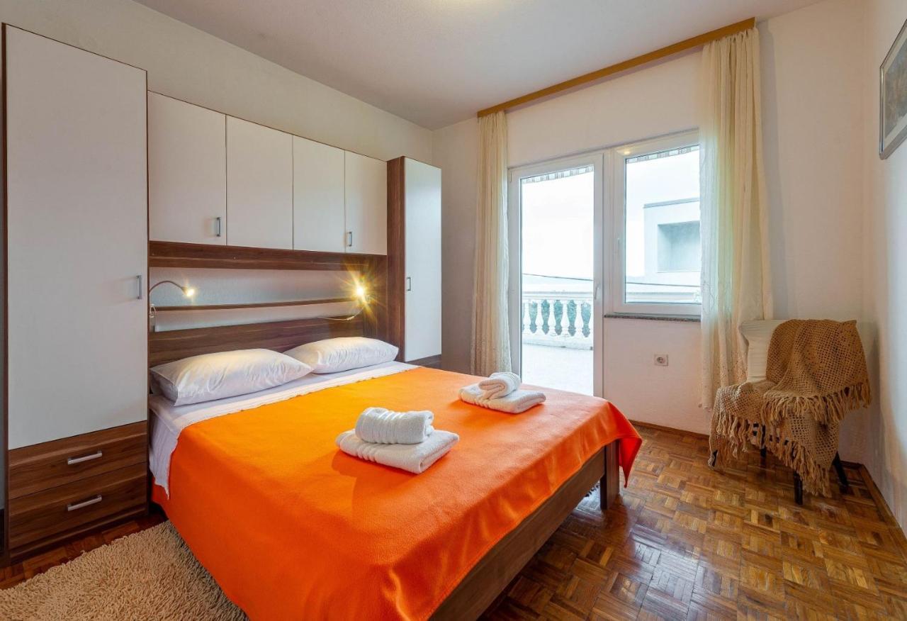 Family Friendly Seaside Apartments Kozino, Zadar - 5749 돈제페트레케인 외부 사진