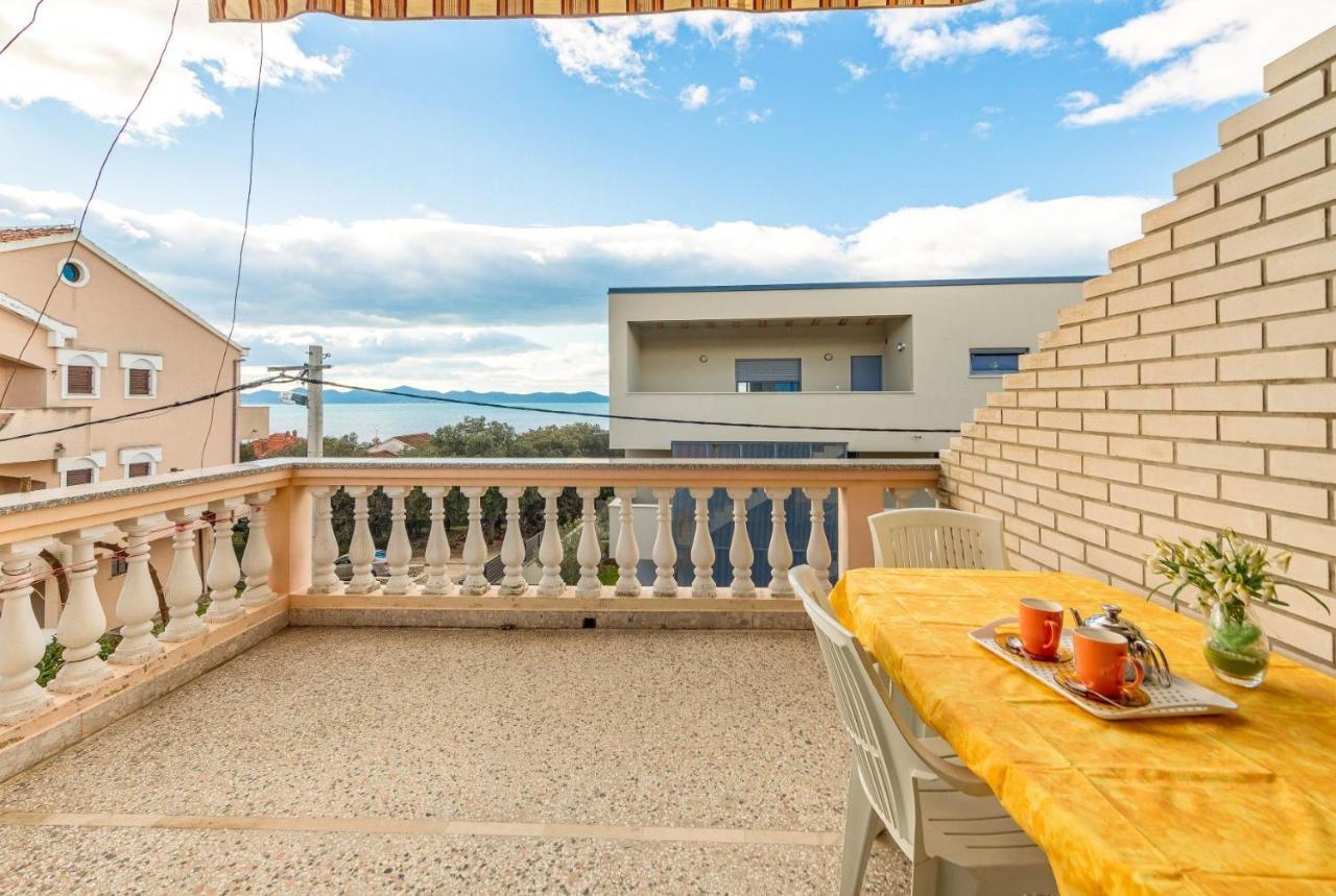 Family Friendly Seaside Apartments Kozino, Zadar - 5749 돈제페트레케인 외부 사진
