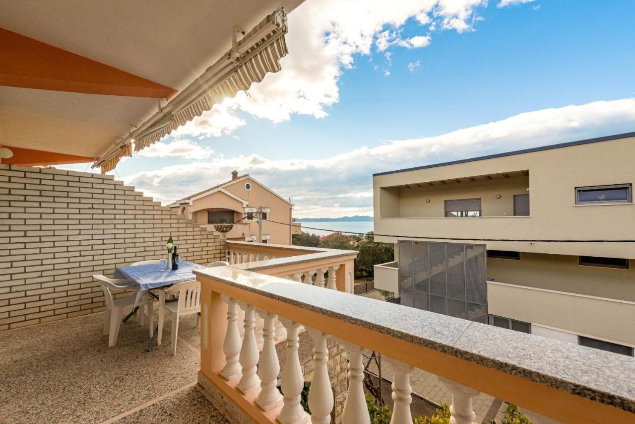 Family Friendly Seaside Apartments Kozino, Zadar - 5749 돈제페트레케인 외부 사진