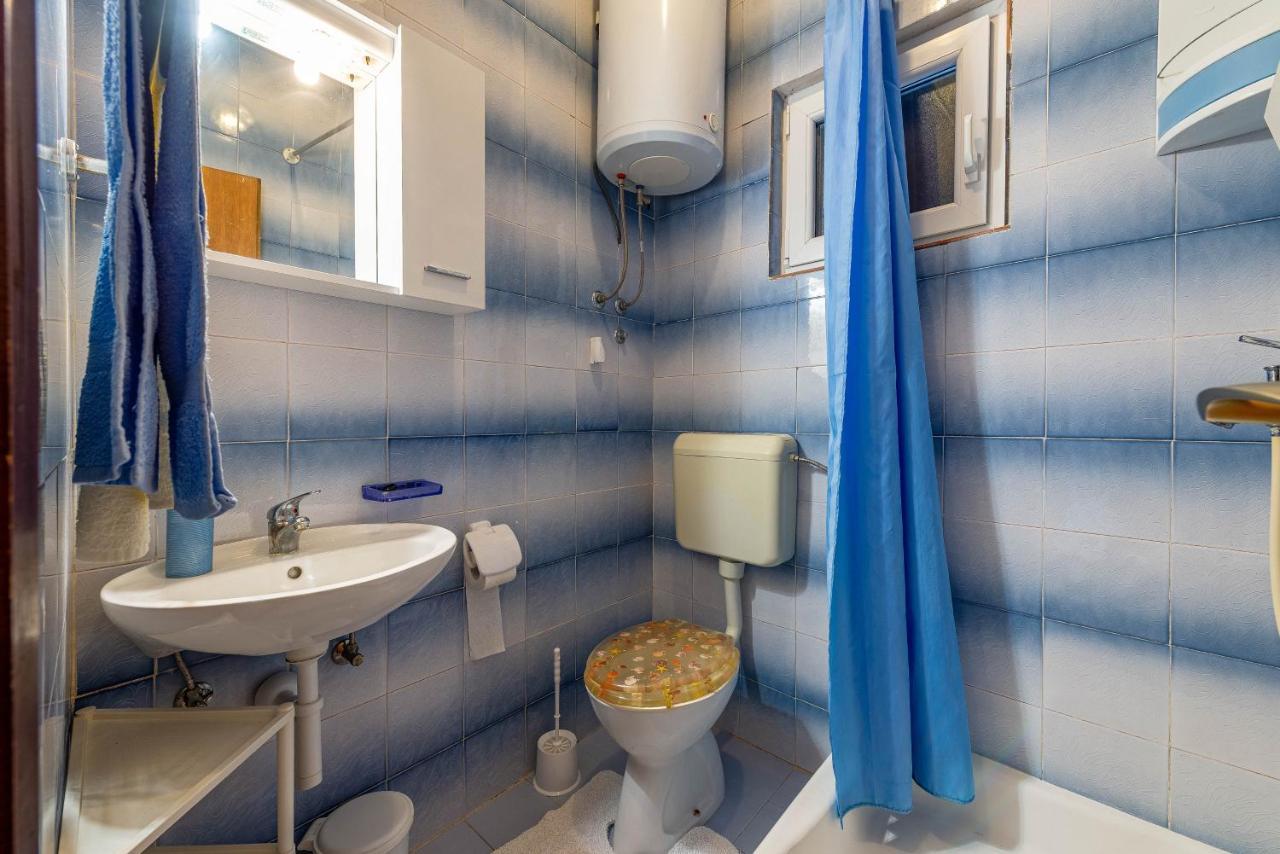 Family Friendly Seaside Apartments Kozino, Zadar - 5749 돈제페트레케인 외부 사진